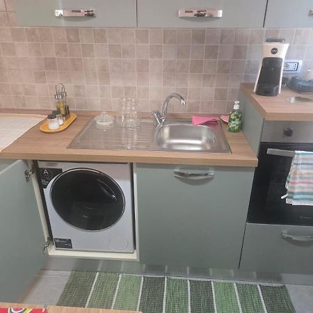 Tolstoi 83 Apartment Милано Екстериор снимка