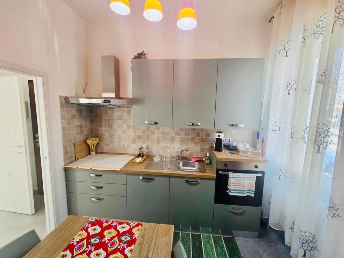 Tolstoi 83 Apartment Милано Екстериор снимка